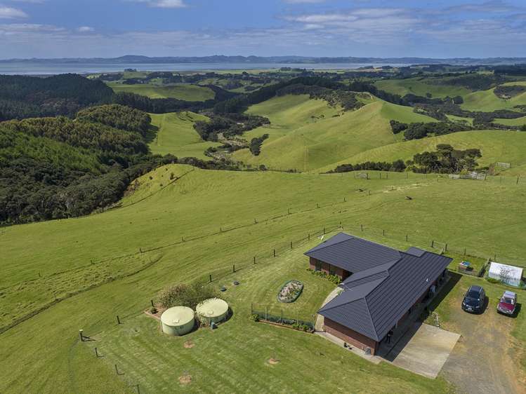 156 Te Kanae Road South Head_21