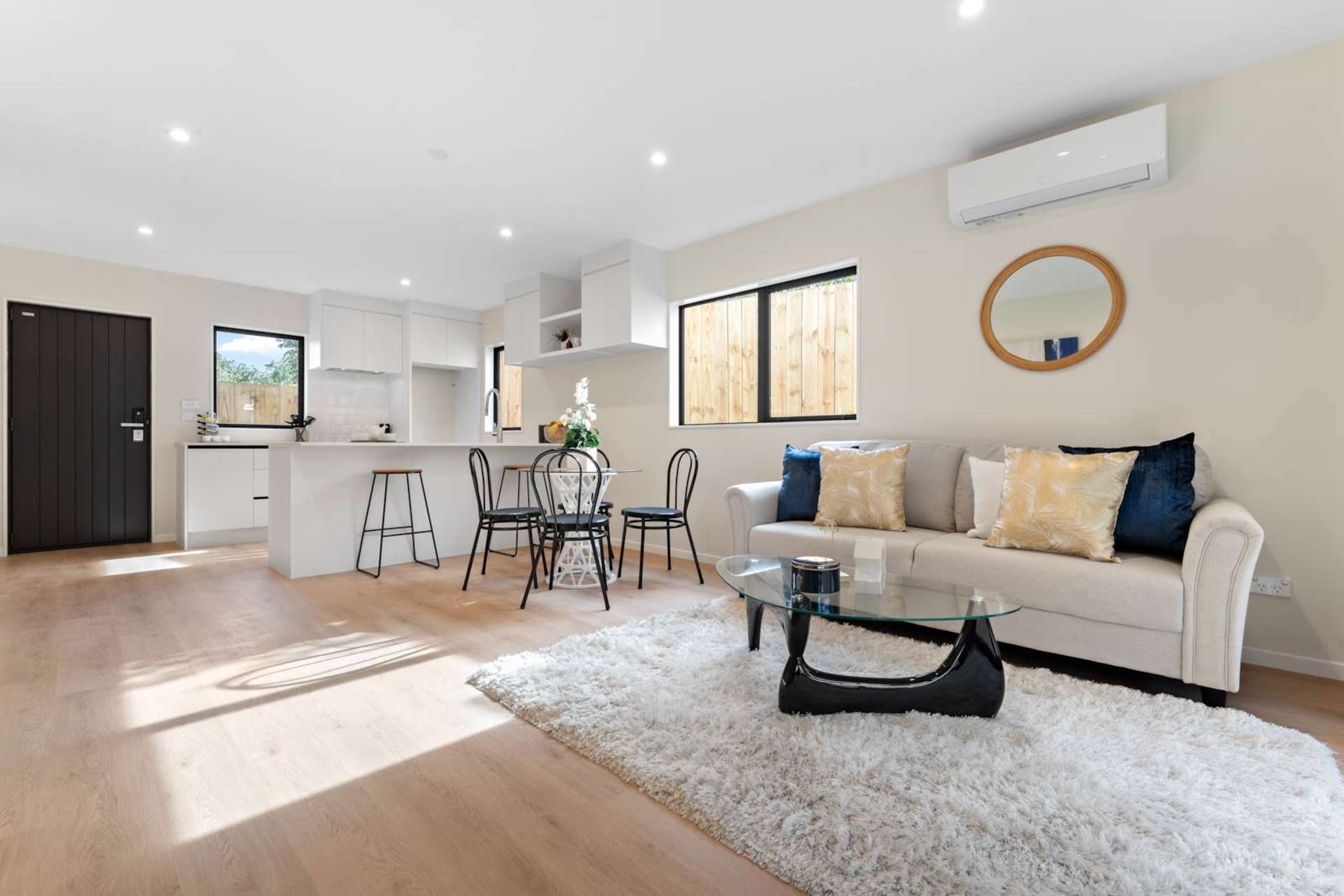 3-7/10 Orchid Place Te Atatu South_0