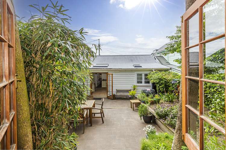 171 Marine Parade Seatoun_13