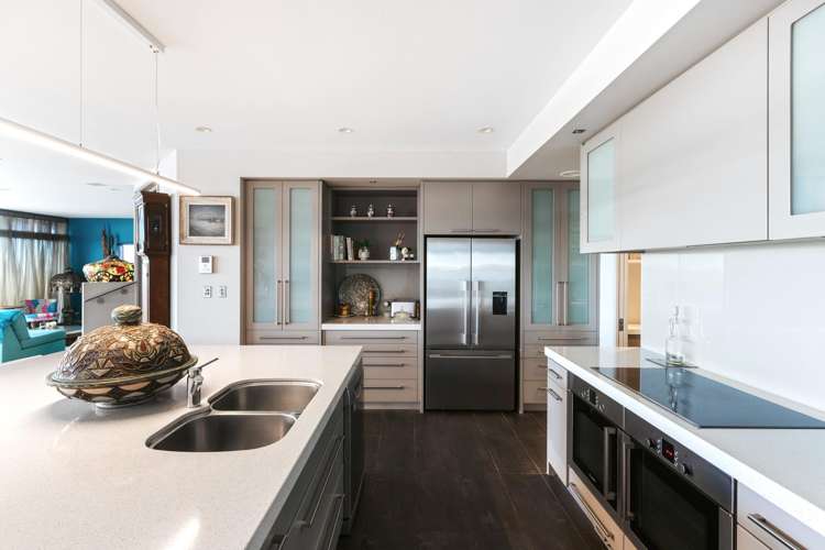 98 Harbour Drive Otumoetai_15