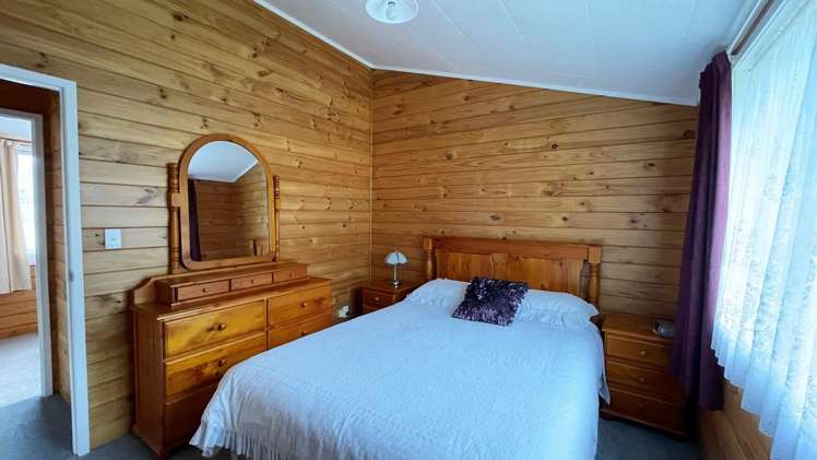 11 Pearce Drive Kamo_7