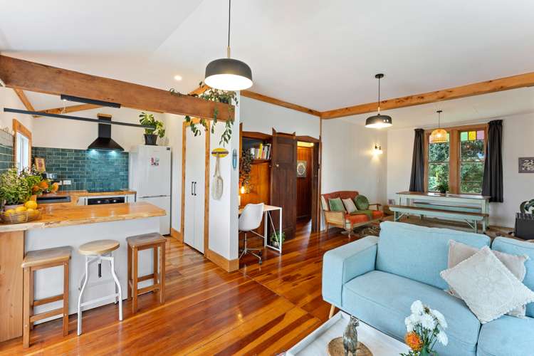 33 Tasman Road Otaki Beach_7