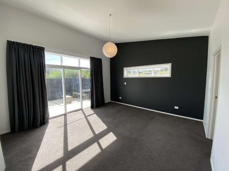 48a Kent Avenue 1234_4
