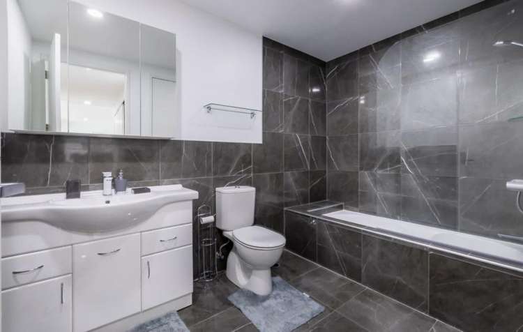 705/30 Beach Road Auckland Central_10