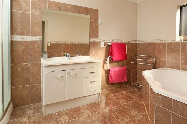 14 Westglen Place Ranui_17