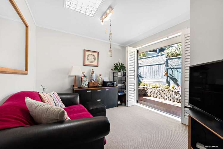 2/2 Routley Drive Glen Eden_12