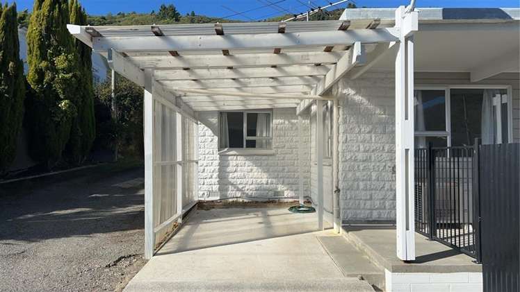 94 Waikawa Road 10728_10