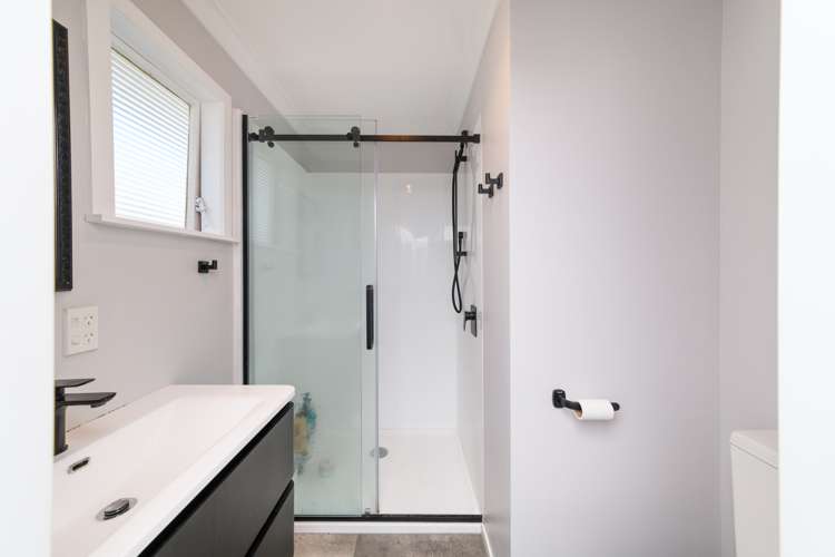 27 Aspiring Avenue Milson_17