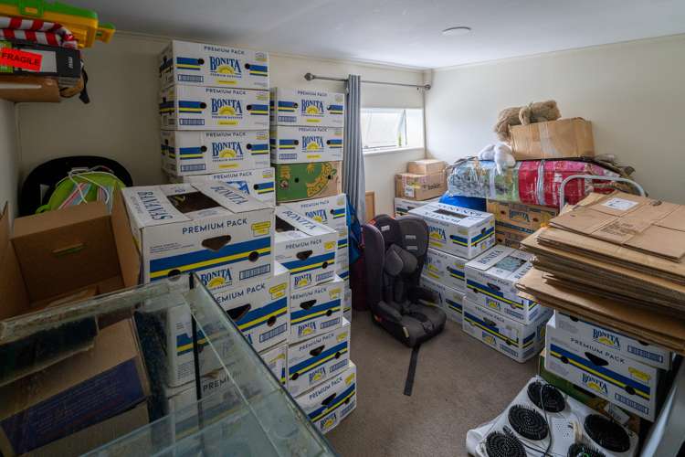 244 Saint Vincent Street Toi Toi_18