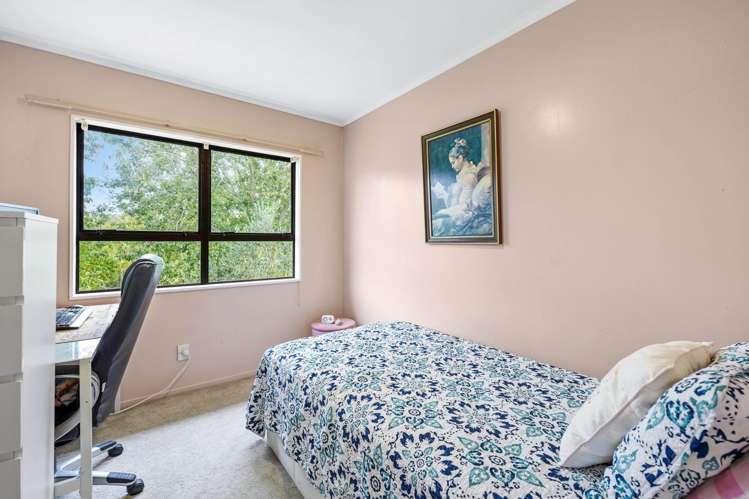 2/109 Athena Drive Totara Vale_7