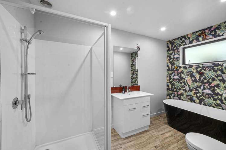 1806 Cust Road Cust_16