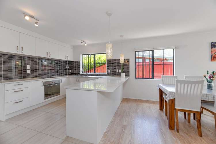 10 Midvale Place Pakuranga Heights_6