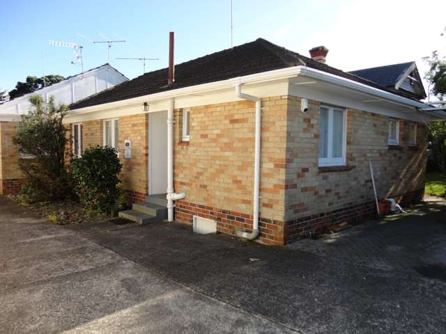 1/39a Clonbern Road Remuera_1