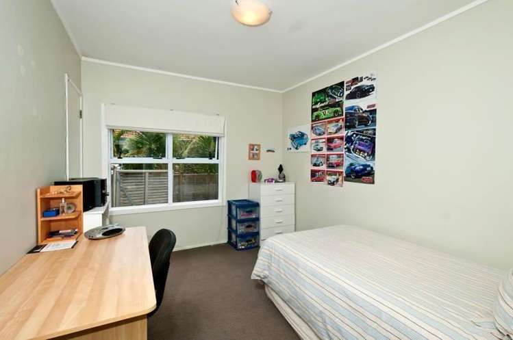 607 Beach Road Rothesay Bay_5