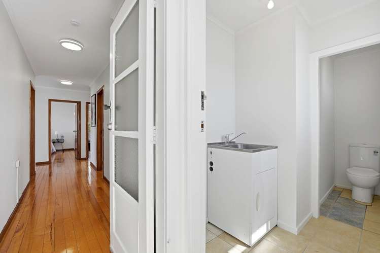 1/176 Chivalry Road Glenfield_13