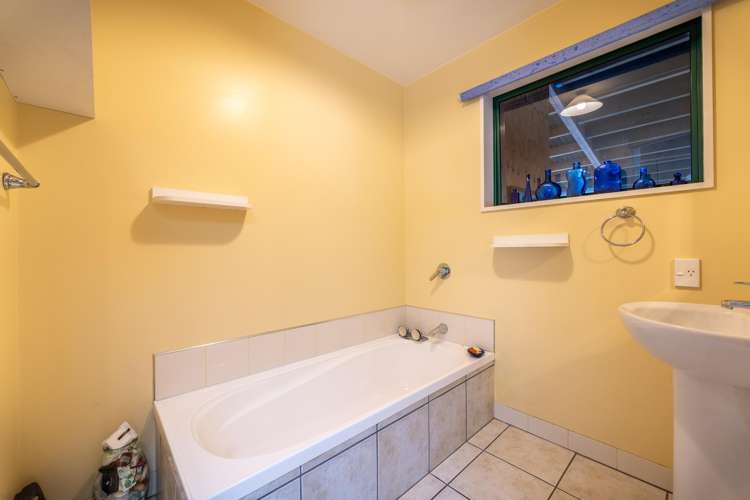 18 Chateau Close Gleniti_13