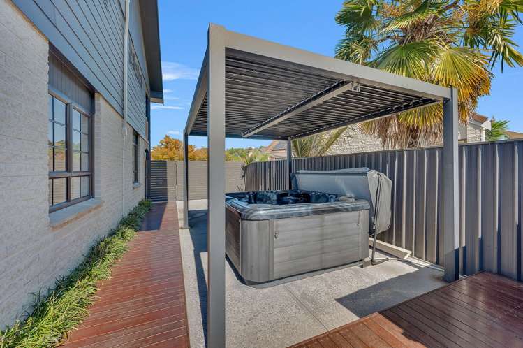 33 Surrey Street Taradale_21