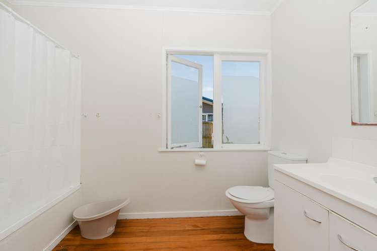 10 Griffiths Place Claudelands_11