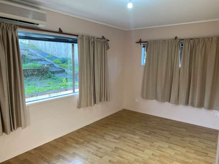 9 Lysander Crescent Beach Haven_5