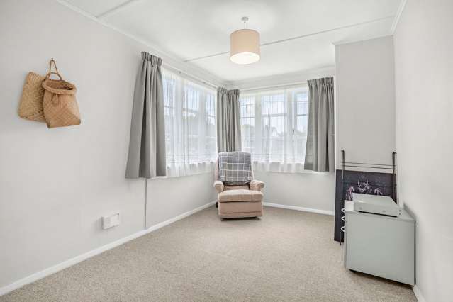 200 Waddington Drive Naenae_2