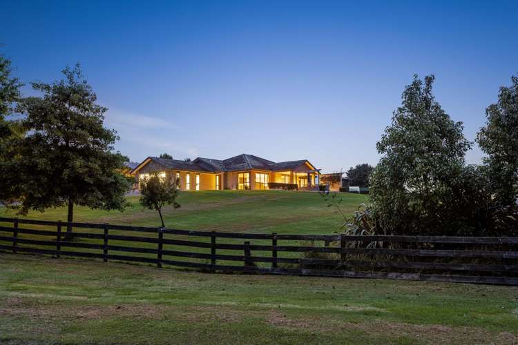 7 Pebble Brook Road_0