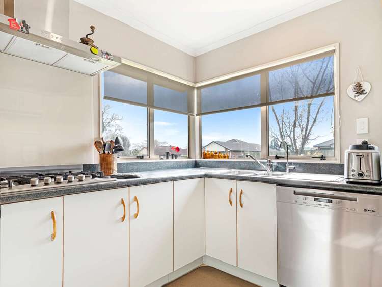 26 Duggan Drive Owhata_9