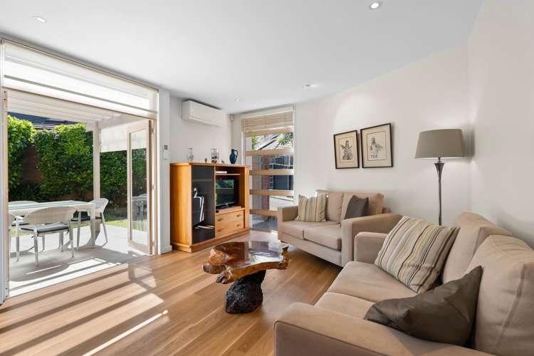 8b Queen Mary Avenue Epsom_13