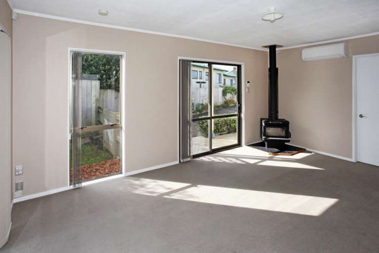 4b Fernleigh Avenue Waiuku_4