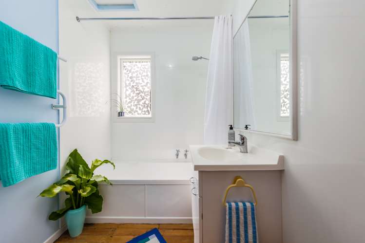 56 Atkinson Road Titirangi_10