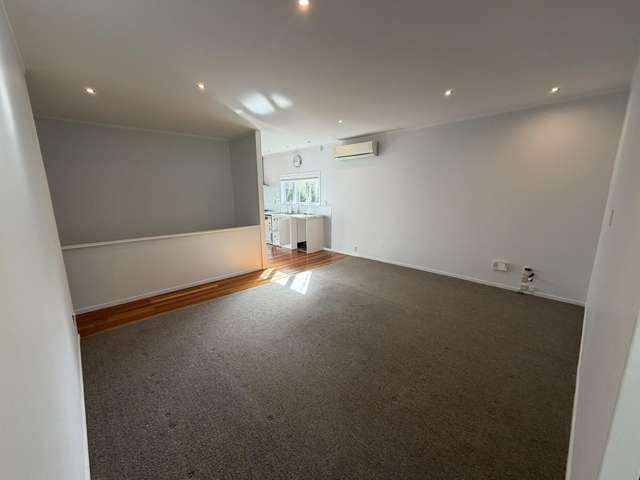 135 Market Road 1662_1