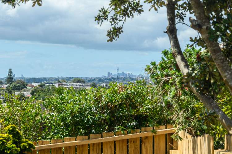 2/24 Eastglen Road Glen Eden_0