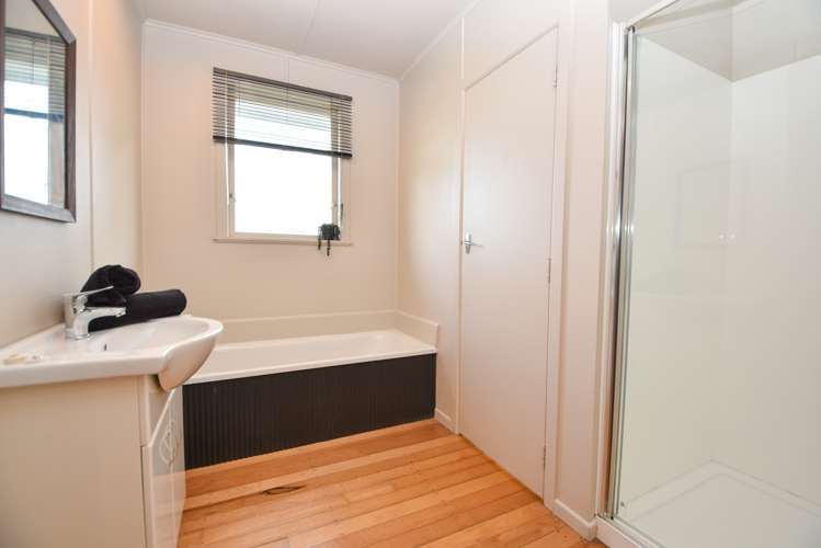 9 Charles Street Carterton_12