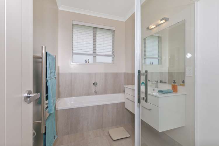 5 Laly Haddon Place Matakana_13