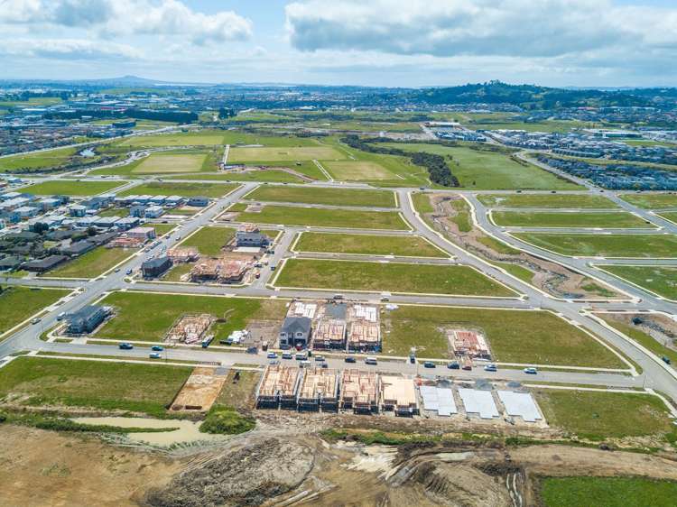 16 Eastfield Avenue Flat Bush_14