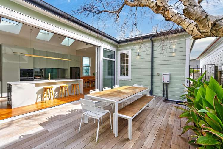 42 Bolton Street Petone_8
