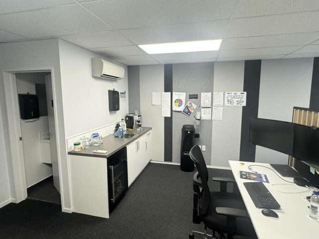 8/19 William Lewis Drive Sockburn_4