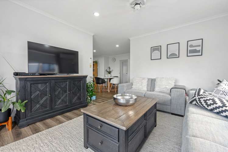 25 Pointon Glade Grandview Heights_8