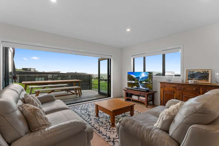 15 Blue Moon Rise Langs Beach_10