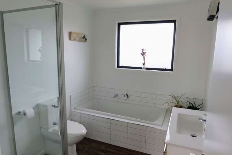 12 Hebbard Court Albert Town_10