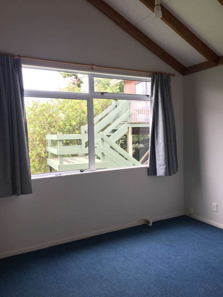 11B Helicon Place Sunnynook_10