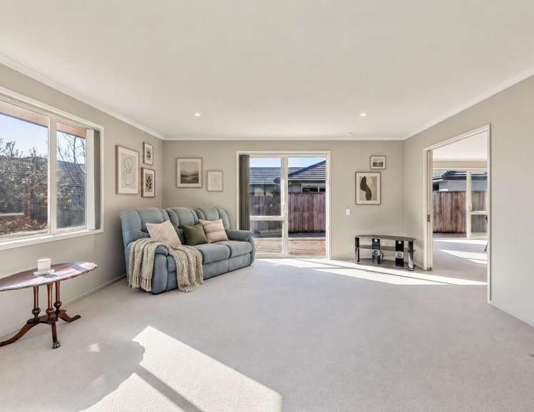 6 Ruth Taylor Avenue_3