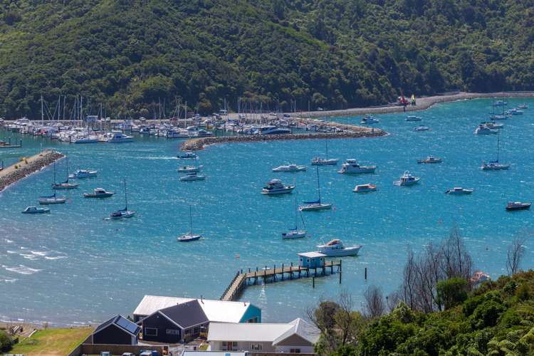 42 Waimarama Street Waikawa_16