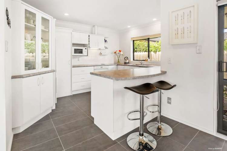 2/42 Stewart Gibson Place Manurewa_6