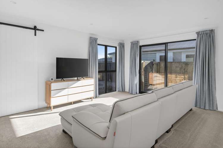 10 Longfields Road_2