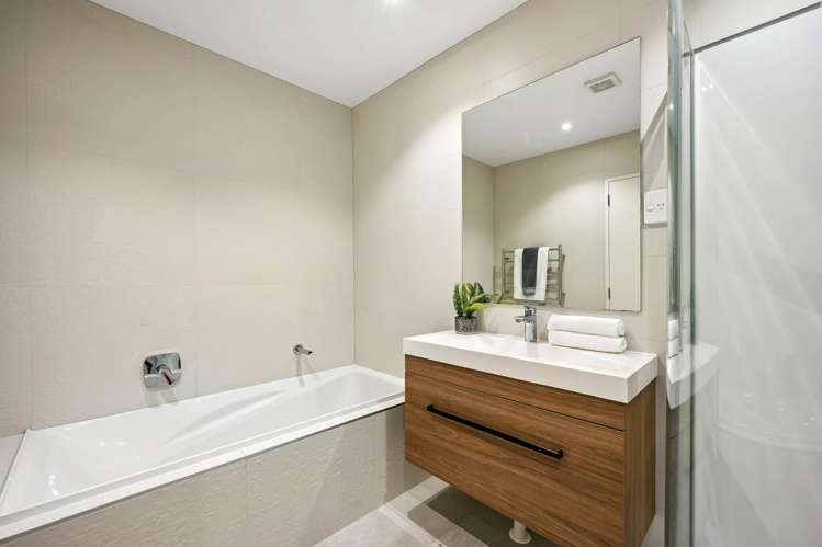 6 McArthur Close Silverdale_27