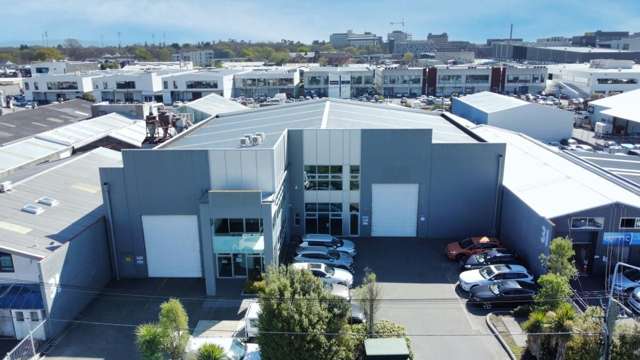 911sqm Sydenham - 5T gantry