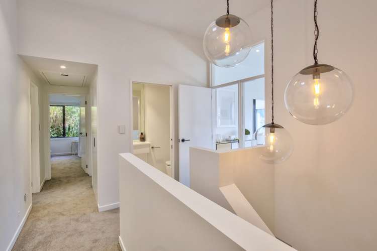 562 Peninsula Road Kelvin Heights_12