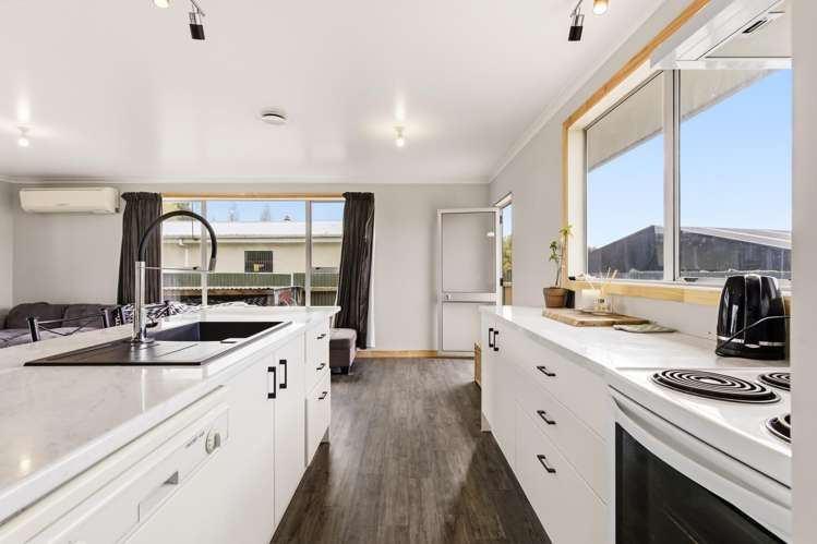 2/65 Rotokawa Street Taupo_5