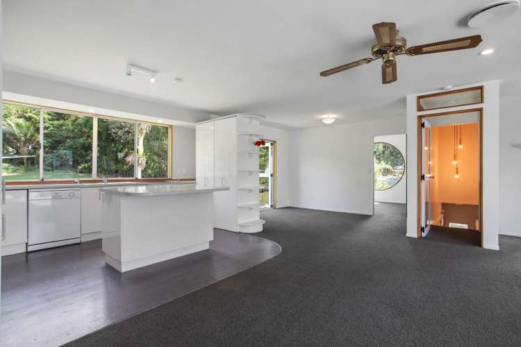 1270 Huia Road Huia_5