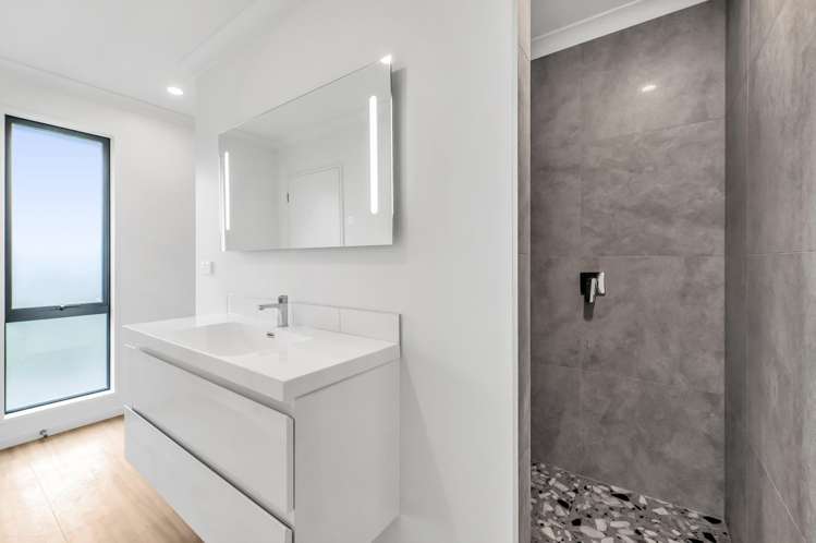 29 Irvines Track Halswell_12